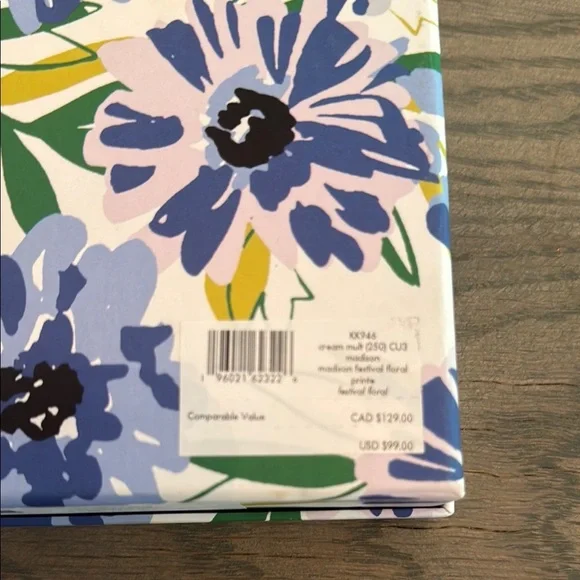 NWT Kate Spade Floral Print Card Holder In Box - Picture 3 of 8